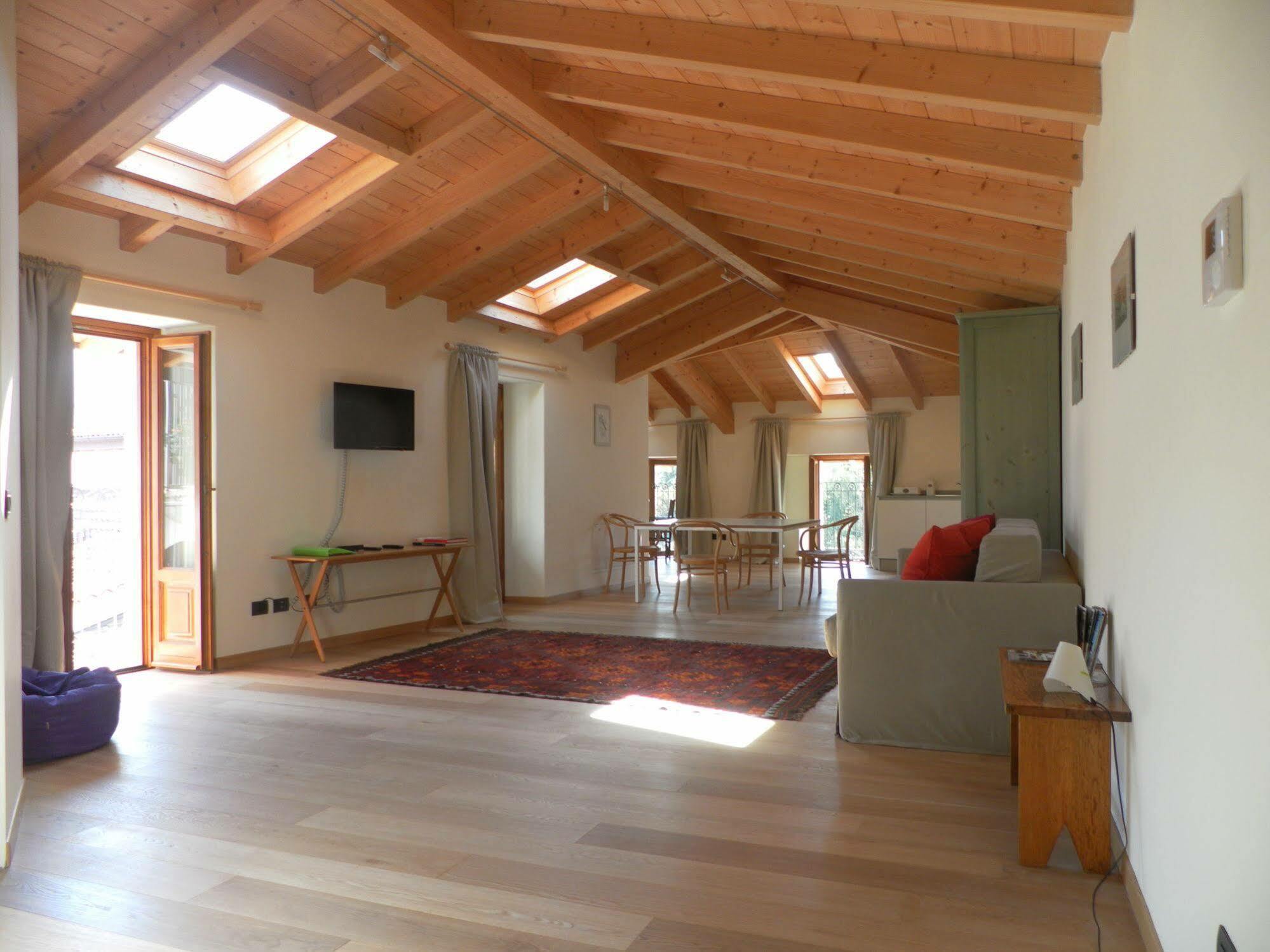Casa Botta - Luino Lago Maggiore Extérieur photo