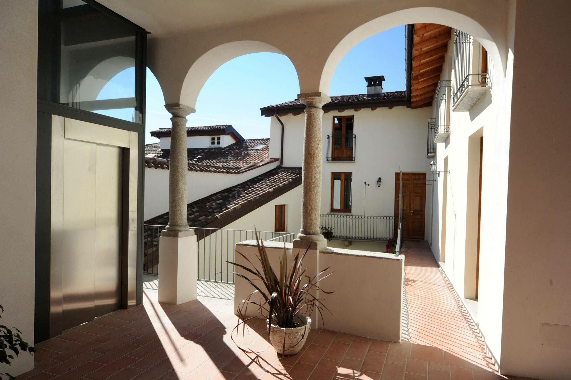 Casa Botta - Luino Lago Maggiore Extérieur photo